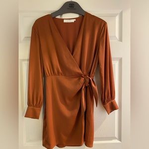 ASTR the label long sleeve satin wrap dress size M